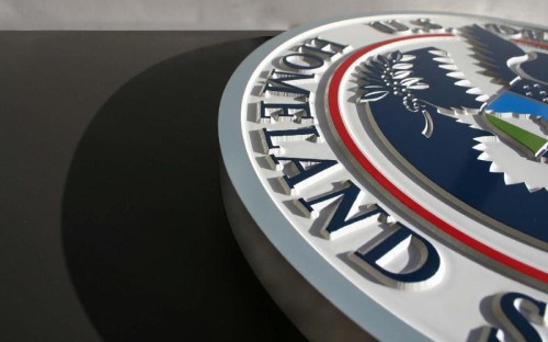 http://freedomwat.ch/wp-content/uploads/2012/08/aa-Homeland-Security-closeup-of-part-of-logo1.jpg