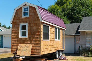 http://freedomwat.ch/wp-content/uploads/2012/09/0925-Tiny_House_full_3801.jpg