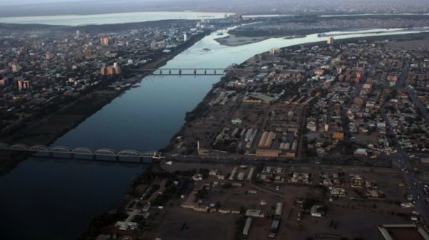 http://freedomwat.ch/wp-content/uploads/2012/09/An-aerial-view-shows-the-Nile-river-cutting-through-the-Sudanese-capital-Khartoum-on-January-13-2011.-AFP-Photo1.jpe