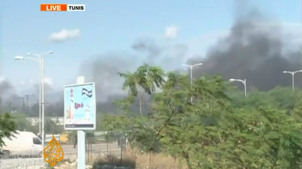 http://freedomwat.ch/wp-content/uploads/2012/09/Tunisia-embassy-smoke-615x3451.png