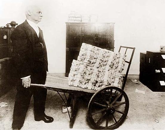 http://freedomwat.ch/wp-content/uploads/2012/09/hyperinflation-11.jpg