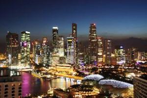 http://freedomwat.ch/wp-content/uploads/2012/11/800px-Singapore_Skyline1.jpg