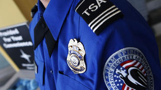 http://freedomwat.ch/wp-content/uploads/2012/12/TSA-Uniform1.jpg