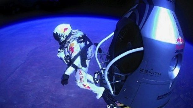 http://freedomwat.ch/wp-content/uploads/2012/12/baumgartner-jumps-from-space-via-AFP-e13503000177341.jpg