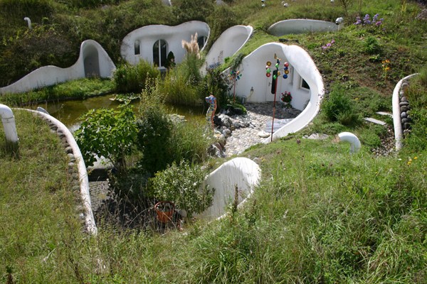 Switzerland’s Earth Houses Resemble Real-life Hobbit Holes | The ...